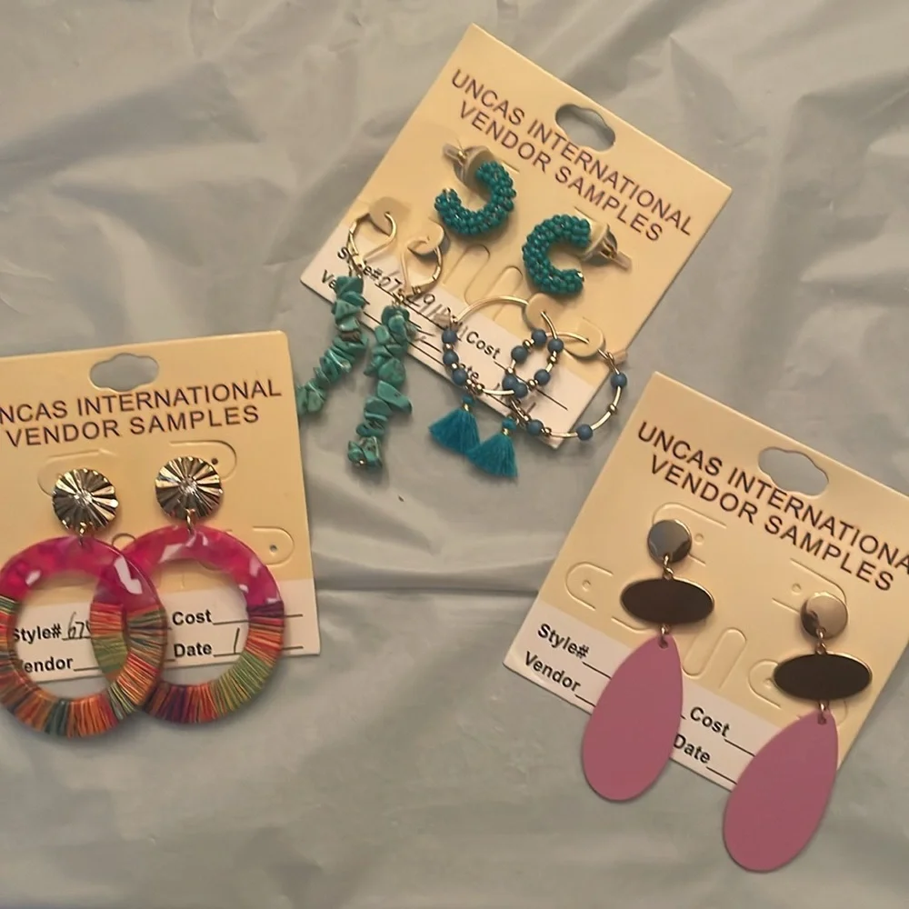 Earring Bundle - Picture 2 of 2